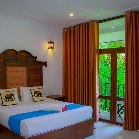 Manike Lodge 哈伯勒内 外观 照片