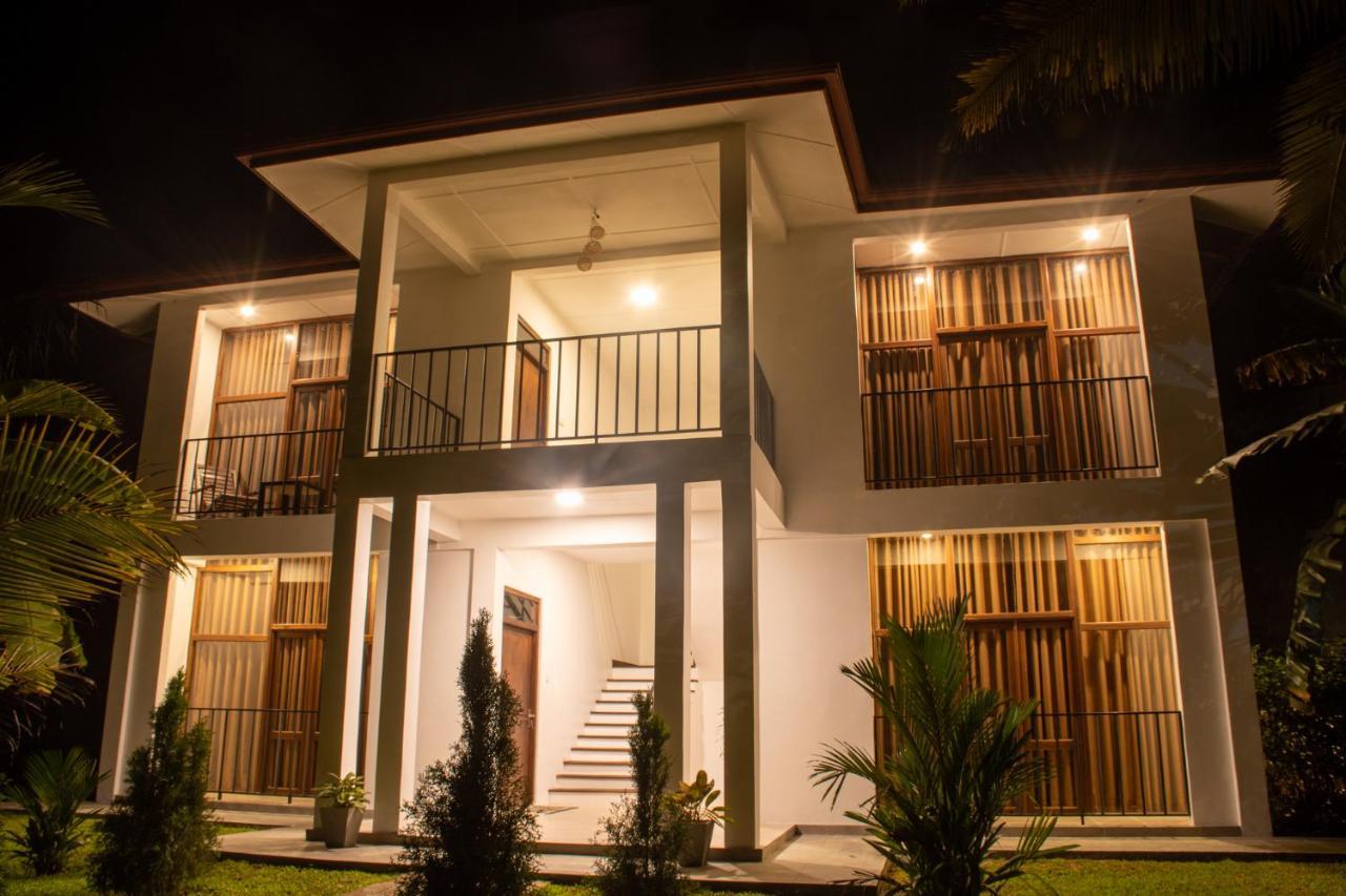 Manike Lodge 哈伯勒内 外观 照片