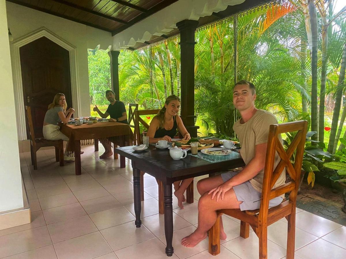 Manike Lodge 哈伯勒内 外观 照片