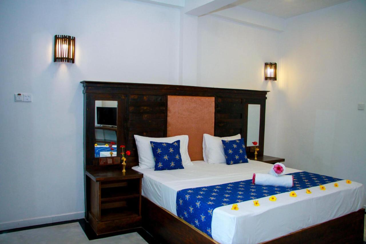 Manike Lodge 哈伯勒内 外观 照片