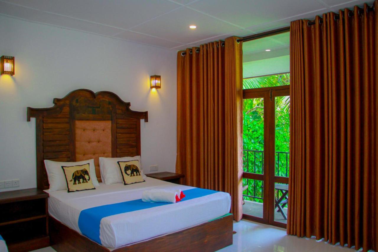 Manike Lodge 哈伯勒内 外观 照片