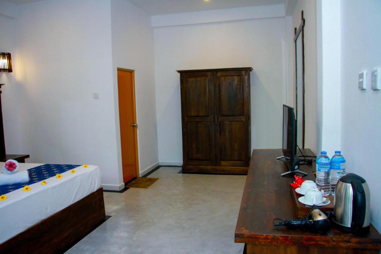 Manike Lodge 哈伯勒内 外观 照片
