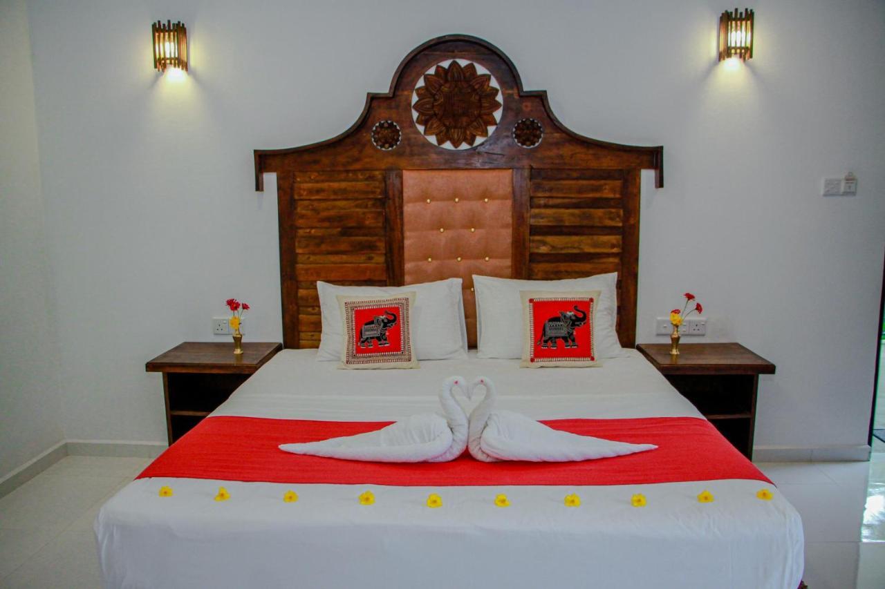Manike Lodge 哈伯勒内 外观 照片