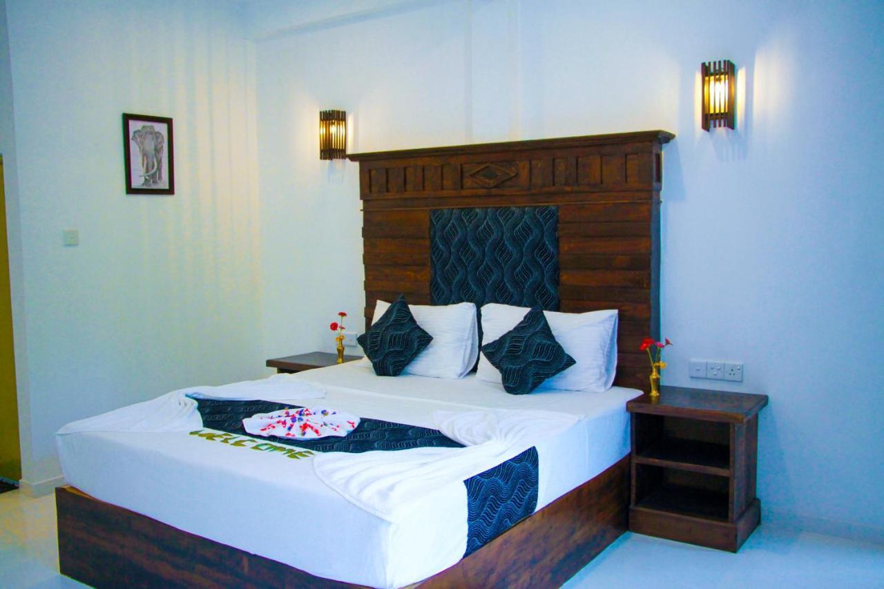 Manike Lodge 哈伯勒内 外观 照片
