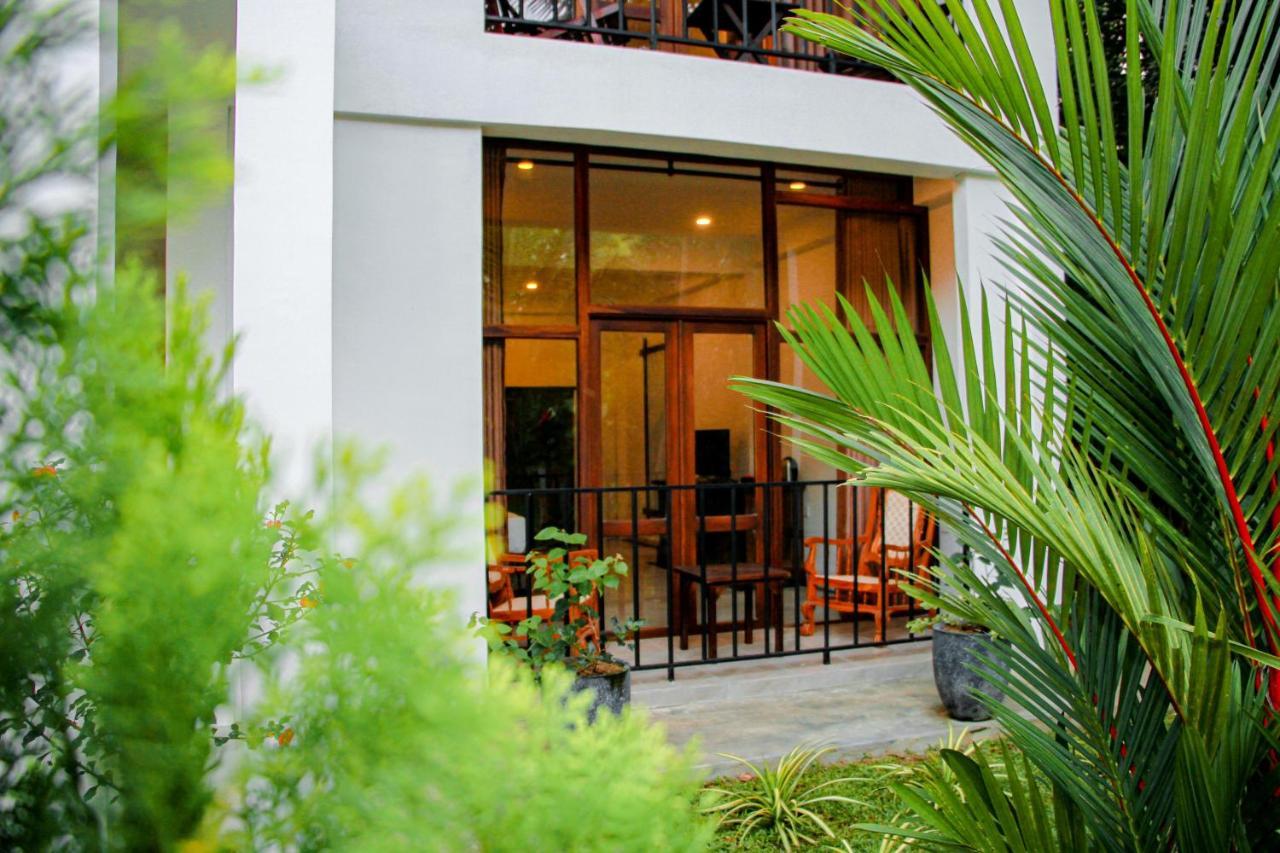 Manike Lodge 哈伯勒内 外观 照片