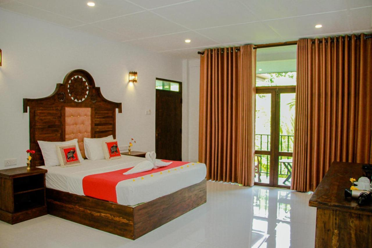 Manike Lodge 哈伯勒内 外观 照片